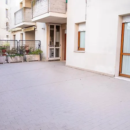 Apartment Se044 - Senigallia, Comodo Trilocale Con Portico *